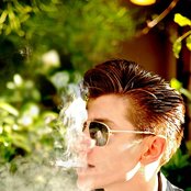 Alex Turner - List pictures