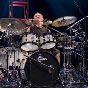 Vinnie Colaiuta - List pictures