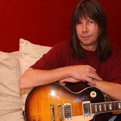 Pat Travers - List pictures