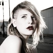 Juliet Simms - List pictures