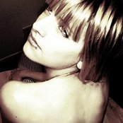 Juliet Simms - List pictures