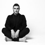 Nadav Guedj - List pictures