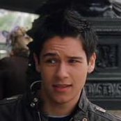 Oliver James - List pictures