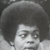 Phyllis Dillon - List pictures