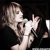 Juliet Simms - List pictures