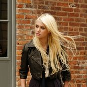 Taylor Momsen - List pictures