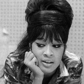 Ronnie Spector - List pictures