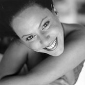 Bebel Gilberto - List pictures