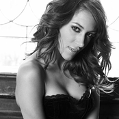 Haylie Duff - List pictures