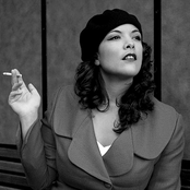 Caro Emerald - List pictures