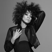 Kandace Springs - List pictures