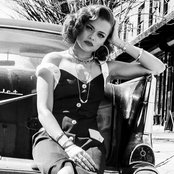 Andra Day - List pictures