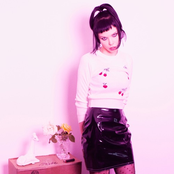 Alice Glass - List pictures