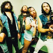 Valient Thorr - List pictures