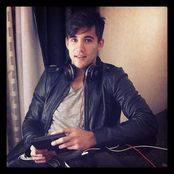 Dez Duron - List pictures