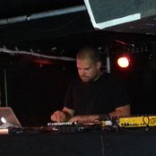 Com Truise - List pictures