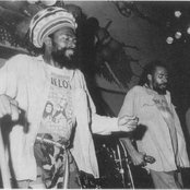 Israel Vibration - List pictures