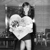 Cilla Black - List pictures