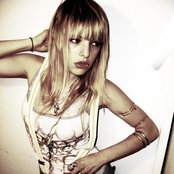 Juliet Simms - List pictures