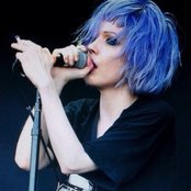 Alice Glass - List pictures