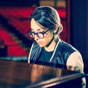 Michelle Chamuel - List pictures