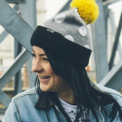 Lucy Spraggan - List pictures