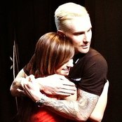 Christina Grimmie & Adam Levine - List pictures