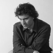 Paul Lewis - List pictures