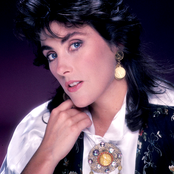 Laura Branigan - List pictures