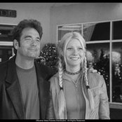 Gwyneth Paltrow & Huey Lewis - List pictures