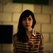 Julia Holter - List pictures