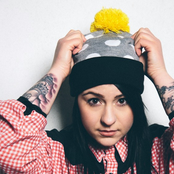 Lucy Spraggan - List pictures