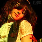 Howling Bells - List pictures