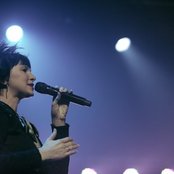 Kim Walker - List pictures