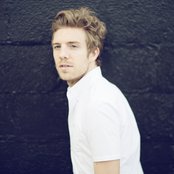 Andrew Belle - List pictures
