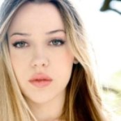 Majandra Delfino - List pictures