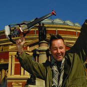 Nigel Kennedy - List pictures