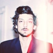 León Larregui - List pictures