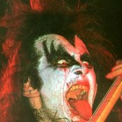 Gene Simmons - List pictures