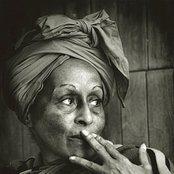 Omara Portuondo - List pictures