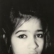 Ronnie Spector - List pictures