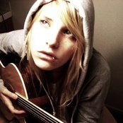 Juliet Simms - List pictures