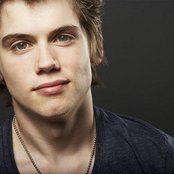 Tony Oller - List pictures