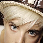 Agyness Deyn - List pictures