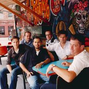 Calexico - List pictures