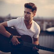 Bastian Baker - List pictures