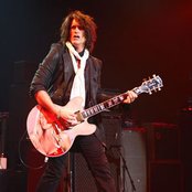 Joe Perry - List pictures