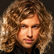 Casey James - List pictures