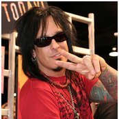 Nikki Sixx - List pictures