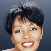 Anita Baker - List pictures